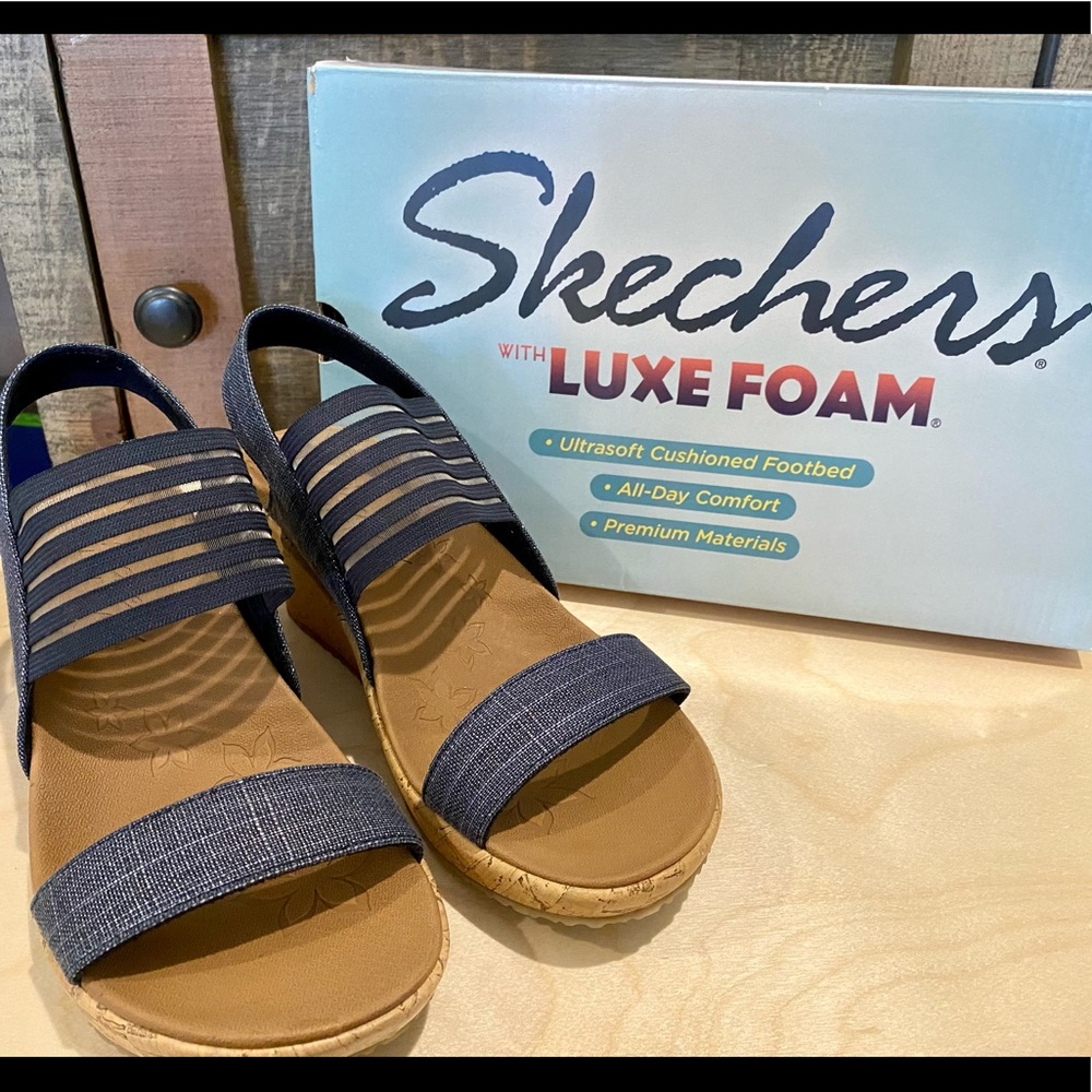 SKECHERS Beverlee - Smitten Kitten Navy sandal.